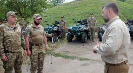Пушилин передал бойцам ДНР 20 квадроциклов