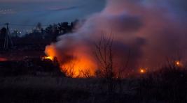Из-за пожара на свалке Абакан и Подсинее затянуло дымом (ФОТО)