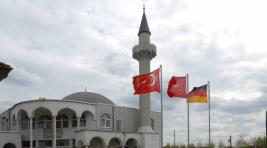 В Берлине неизвестные сожгли мечеть и турецкий культурный центр