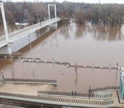 Уровень воды в реке Урал в районе Оренбурга вырос до 10,22 метра