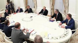 Путин: Властям требуется обновление в подходе к решению задач