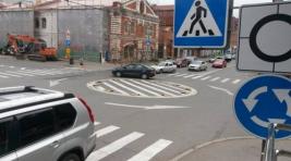 В России изменили правила кругового движения автомобилей