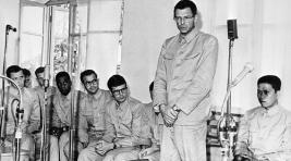 Американские моряки, попавшие в плен 50 лет назад, подали иск к КНДР