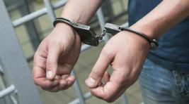 Три офицера ФСБ арестованы по обвинению в мошенничестве
