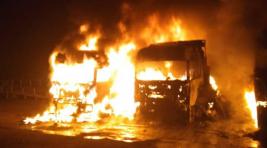 Неизвестный в Черногорске спалил два грузовика