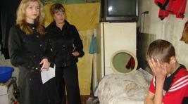 В Хакасии полиция отобрала детей у так называемых родителей