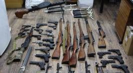 Сотрудники ФСБ вскрыли сеть нелегальной торговли оружием