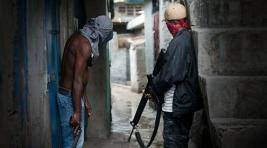 Премьер Гаити сбежал после вспышки протестов среди полицейских