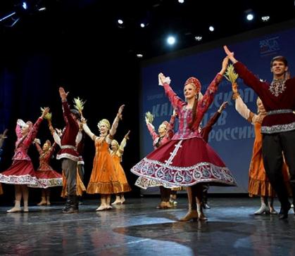 Ансамбль «Саяночка» трижды стал лауреатом конкурса в Новосибирске