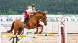 Хакасская школа конного спорта проведет соревнования по конкуру и выездке