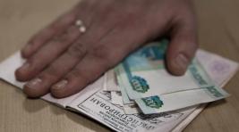 Жители Хакасии продолжают брать деньги с иностранцев за фиктивную регистрацию