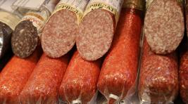 Почти вся колбаса на рынке Красноярского края - фальсификат