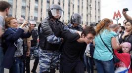 Госдума накажет организаторов митингов за привлечение школьников
