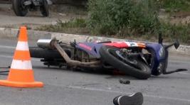 В Саяногорске погиб мотоциклист, наехав на металлическую опору