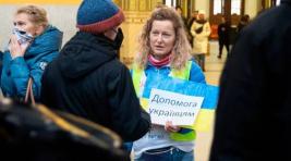 Пора на фронт: уехавших украинцев зовут домой