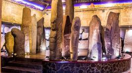 Древние каменные изваяния Хакасии переехали на новое место