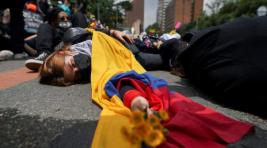 Во время протестов в Колумбии пострадали не меньшее 1,7 тысячи человек