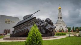 Немцы потребовали снести памятник советским солдатам под Прохоровкой