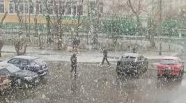 Власти Сахалина сражаются с последствиями снежного циклона