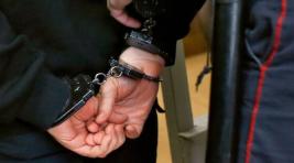 Сотрудники транспортной полиции задержали искателя наркотиков