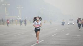 В Пекине вновь объявлен "красный" уровень тревоги, связанный со смогом (ФОТО)