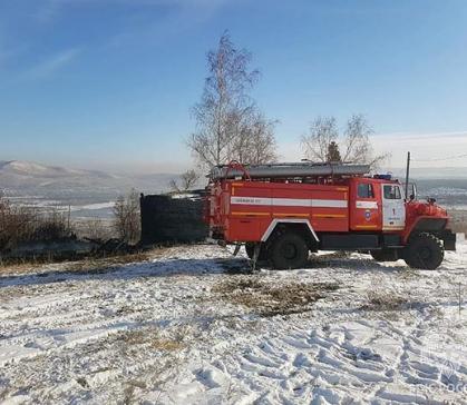За сутки пожарные Хакасии выезжали на три вызова