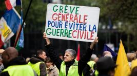 "Желтые жилеты" во Франции снова протестуют