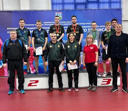 Сборная Хакасии завоевала серебро на первенстве СФО по настольному теннису