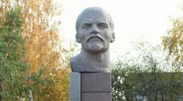В Саяногорске отреставрировали памятник Ленину