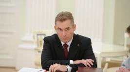 Песков подтвердил отставку Астахова