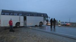 Пассажирский автобус попал в ДТП в Хакасии
