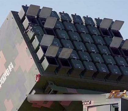 Китай продемонстрировал работу установки по запуску и управлению роем дронов