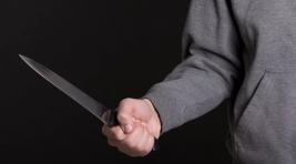 В Хакасии полицейского при исполнении ранили ножом