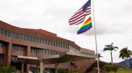 Посла США в Замбии подвела любовь к геям