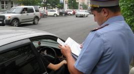 Видео в соцсетях помогло наказать дерзкого водителя в Саяногорске