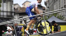 Неизвестные украли 11 велосипедов у спортсменов «Тур де Франс»