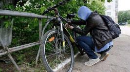 Черногорский школьник заигрался с друзьями и лишился велосипеда