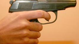 В Хакасии полицейский выстрелил в ногу пьяному дебоширу