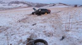 В Хакасии автомобиль слетел с дороги, водитель погиб