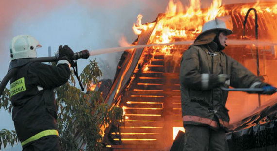 Пожарные спасли 3 человека в Черногорске