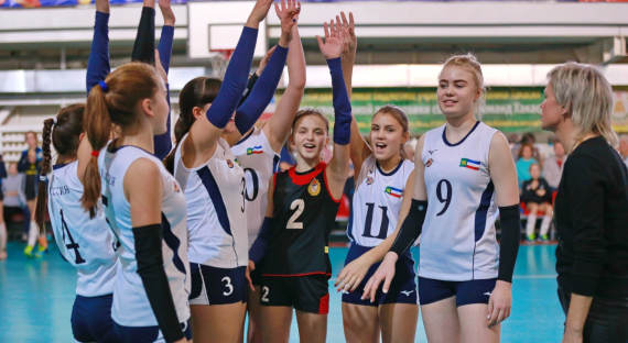 Хакасские волейболистки победили в полуфинале первенства России (ВИДЕО)