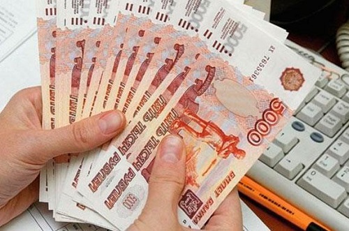 Жители Хакасии тратят больше половины новых кредитов на старые долги