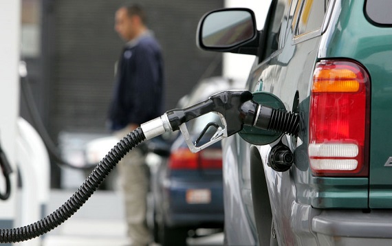 В разгар лета цены на бензин в Хакасии заморозились