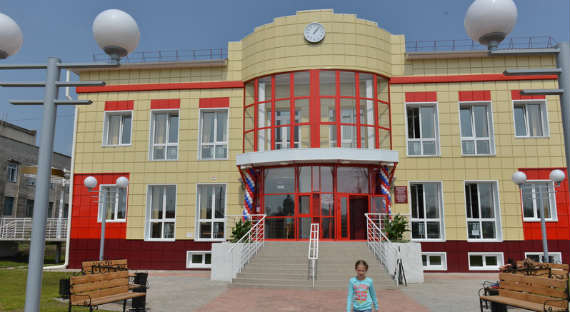 В Хакасии в селе Шира торжественно открылись центральная библиотека и ЗАГС