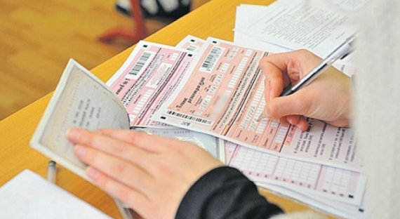 В Астрахани разбираются с нулевыми результатами ЕГЭ и «неправильными» ручками
