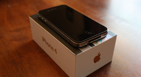 Apple извинилась за намеренное замедление «айфонов»