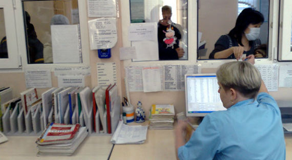 Регистратуры в поликлиниках Хакасии полностью изменят внешний вид