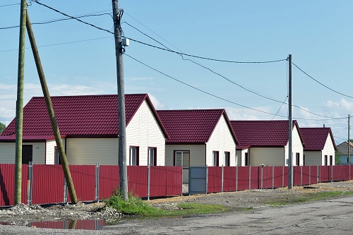 В Хакасии дом погорельца до сих пор "не его", потому что построен "не там"