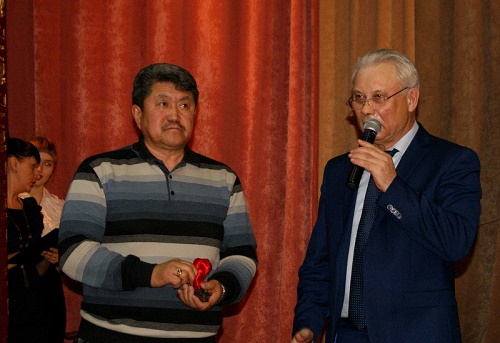 В Хакасии наградили студентов-спасателей и их преподавателей