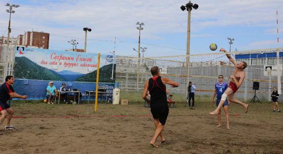 В Саяногорске прошел чемпионат по пляжному волейболу